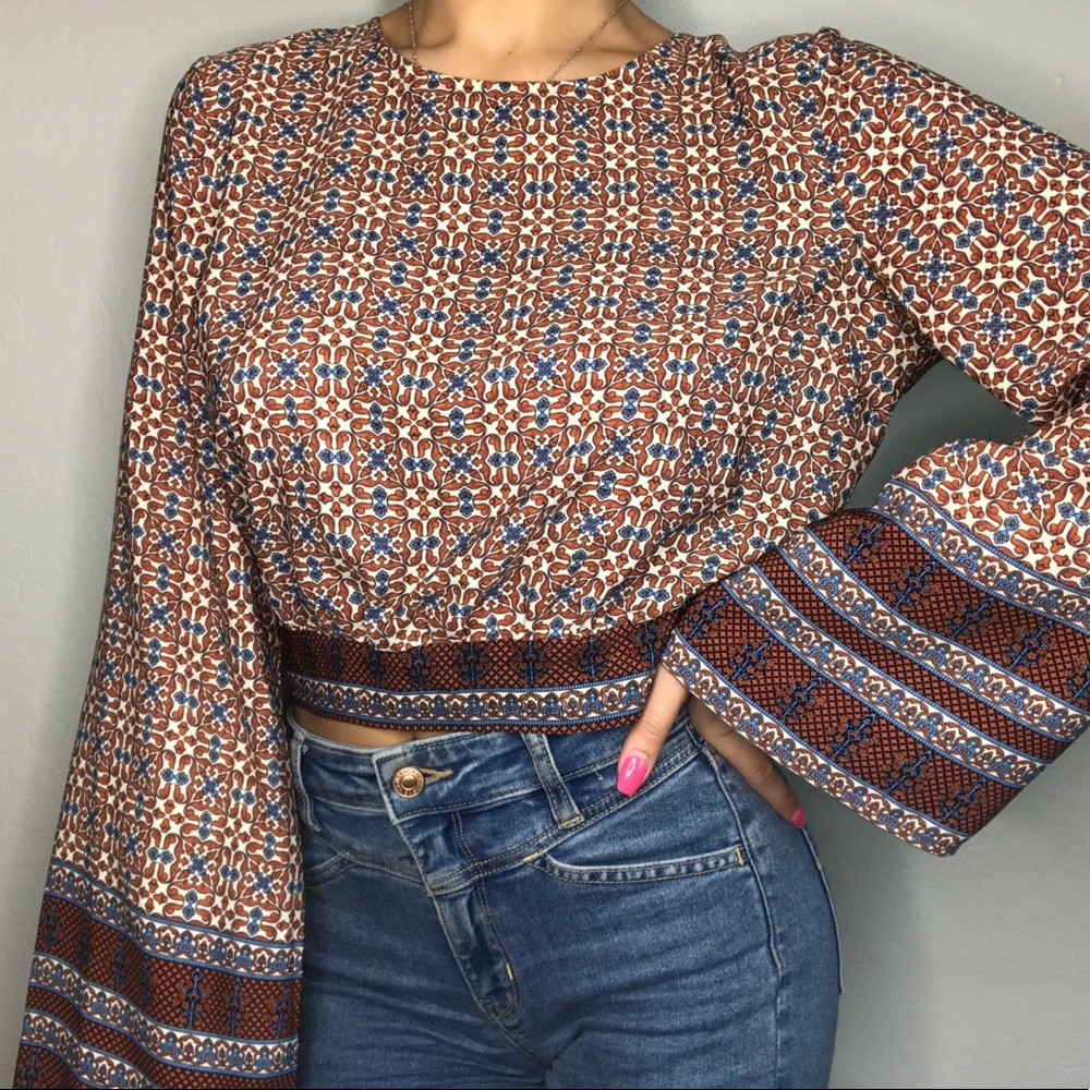 PRINTED LONG SLEEVE TOP WITH FLOWEY SLEEVES 🦋🦋